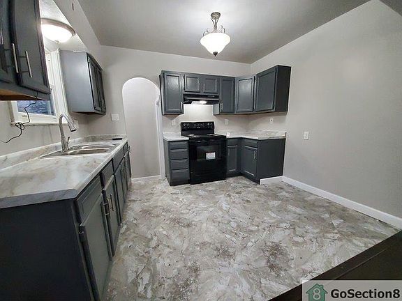 3rd image of 3522 N Grant Ave