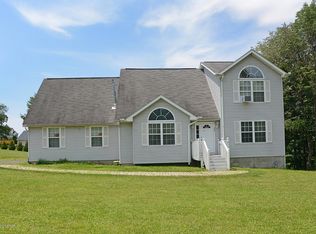 304 Lakefield Ter, Stroudsburg, PA 18360