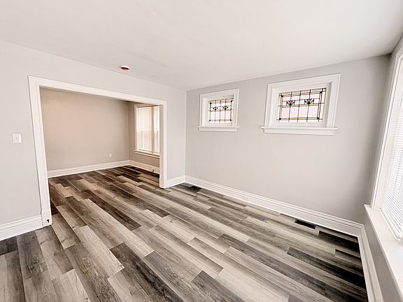 2nd image of 2837 Meramec St #1E