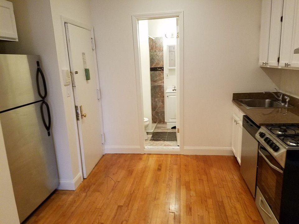 1st image of 21 1st Ave APT 25