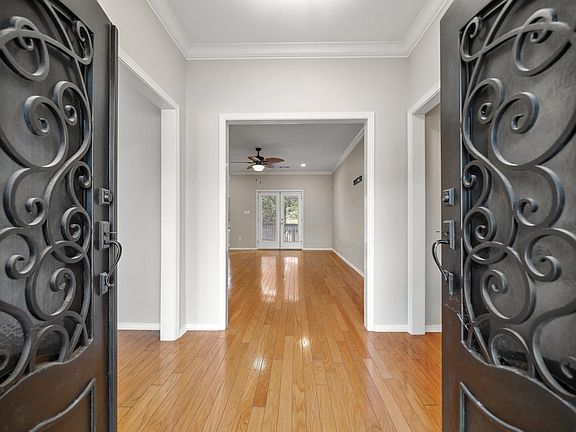 5th image of 220 Massey Rd