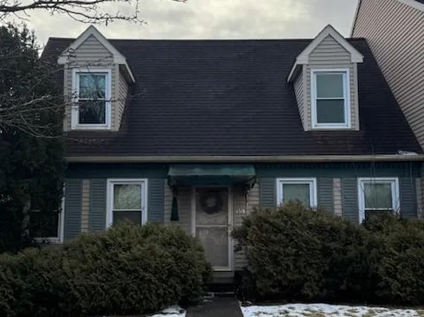 6518 Hollow Dr, East Petersburg, PA 17520