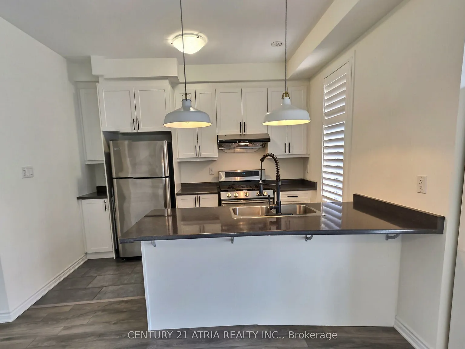4 bed, $3,200 — Photo 2