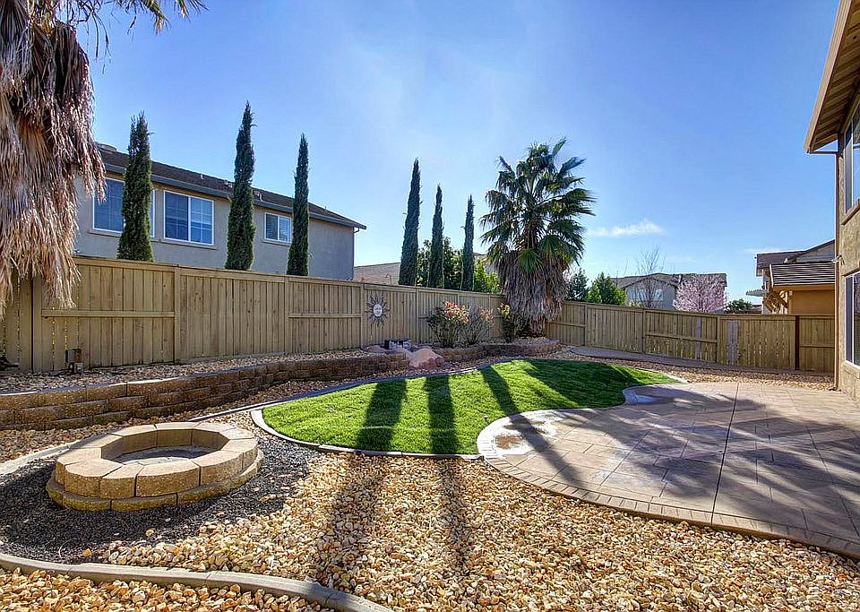 1st image of 2132 Pistachio Way