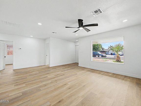 5th image of 5207 N 39TH Drive