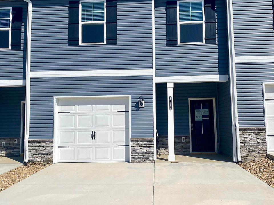 1st image of 1042 Saylors Pl
