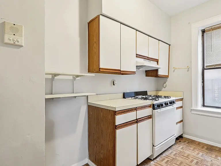 262 Clendenny Ave #6 — Photo 16
