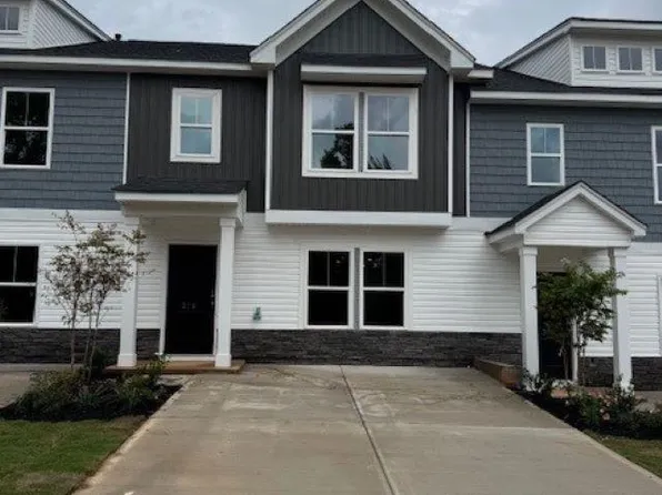 326 Stonyway Ln, Easley, SC 29640