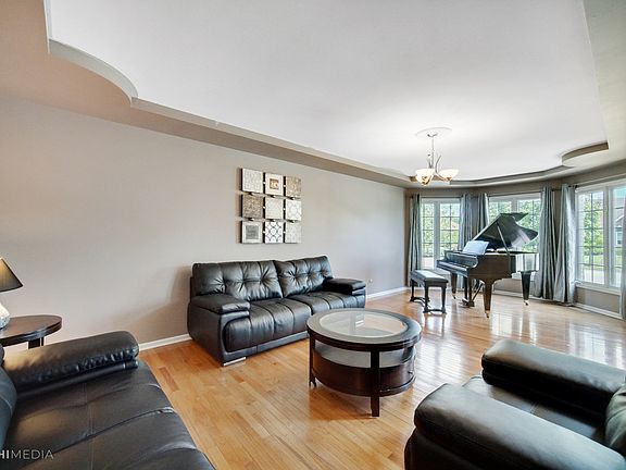 4th image of 18812 Rosewood Ln