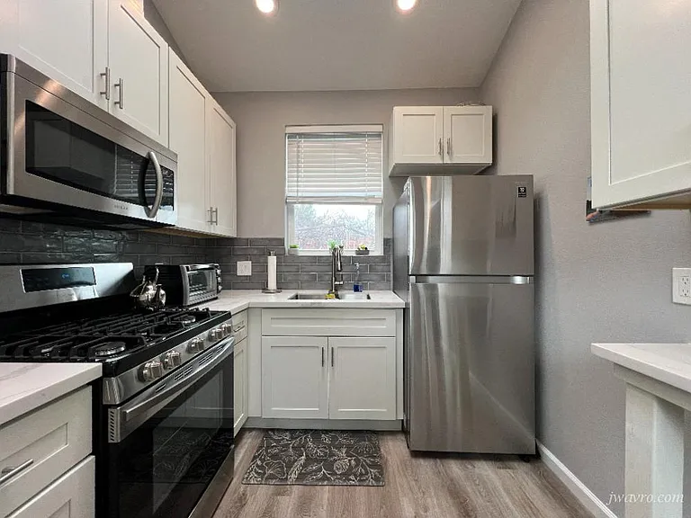 476 Fiesta Dr — Photo 6