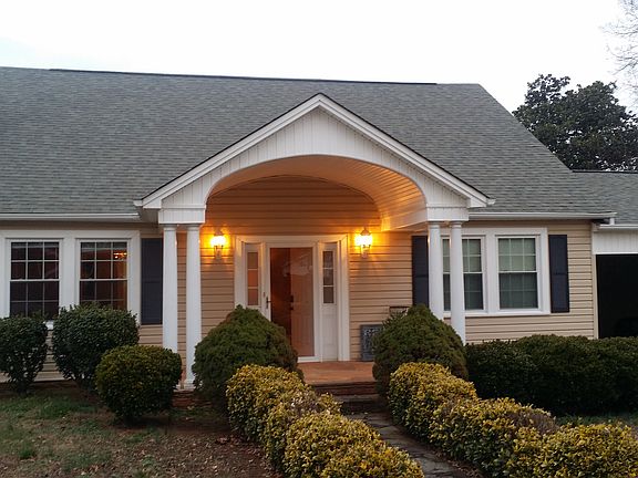 2nd image of 4 Sunnyside St