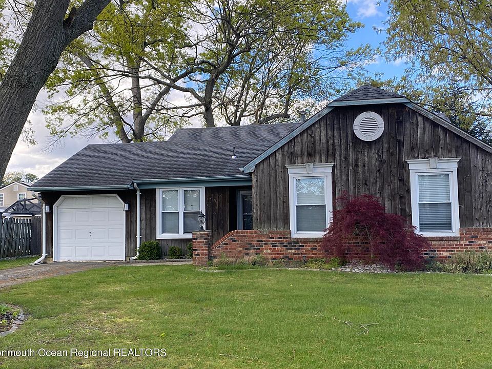 1st image of 120 Oak Hill Dr
