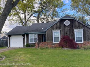 120 Oak Hill Dr, Toms River, NJ 08753