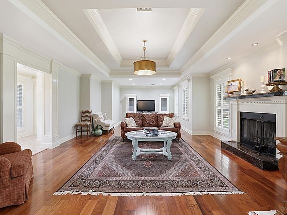 4th image of 406 W 159th St