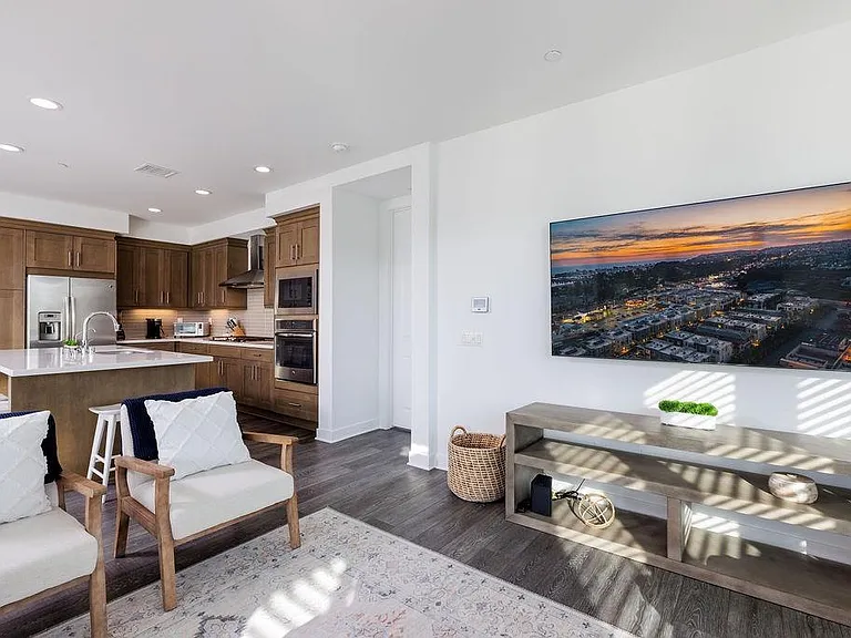 538 Doheny Way — Photo 8