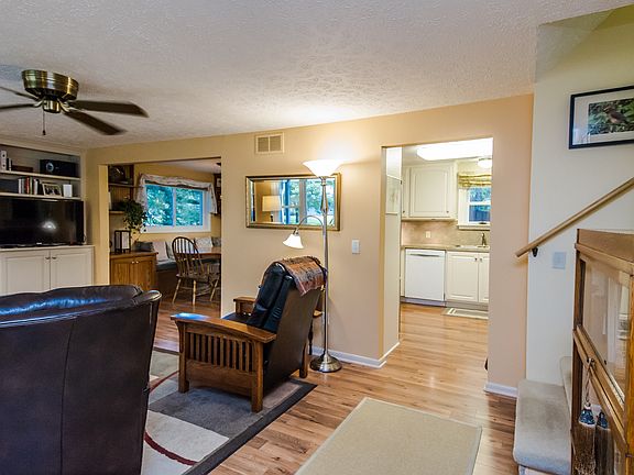 3rd image of 3707 North Dr