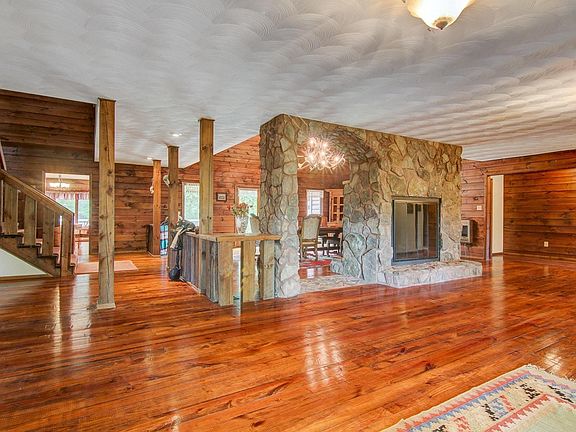 5th image of 1770 Turkeycock Ln