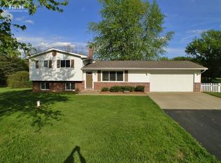 9273 Fenton Rd, Grand Blanc, MI 48439