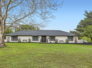 105 Holly Ln, Ovilla, TX 75154