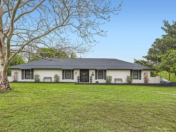 105 Holly Ln, Ovilla, TX 75154