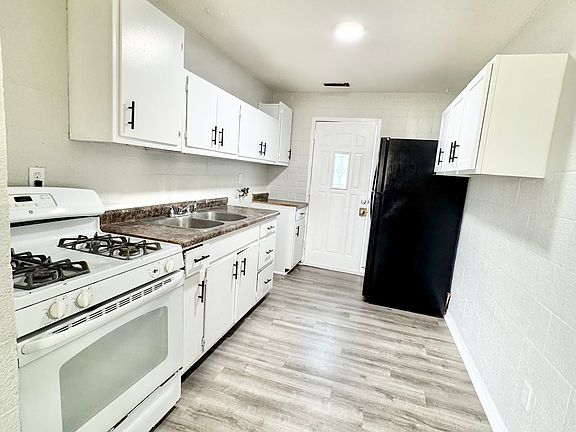 2nd image of 2026 W 9th St #C