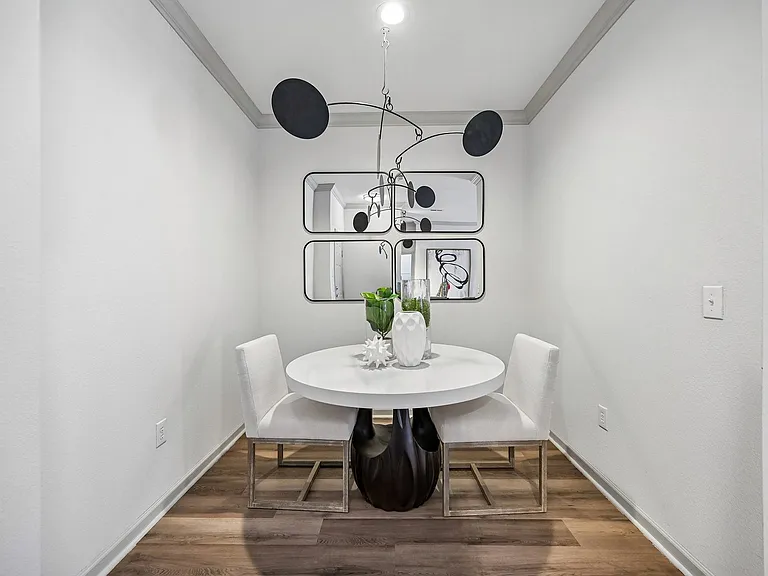 Meridian at Grandview — Photo 17