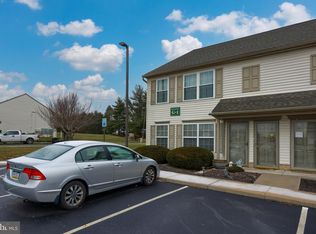 460 Buttonwood Ln, York, PA 17406