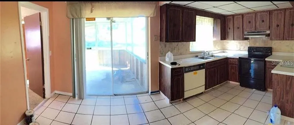 3 bed, 2.0 bath, 1200 sqft, $2,000 — Photo 3
