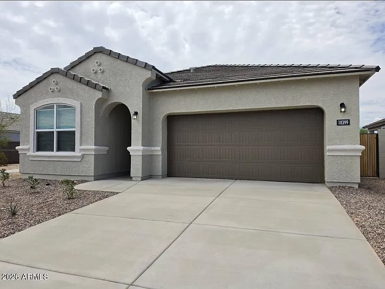 18399 W Buckskin Trl — Photo 1