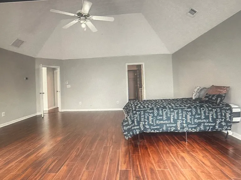 2592 Brookgate Xing — Photo 14