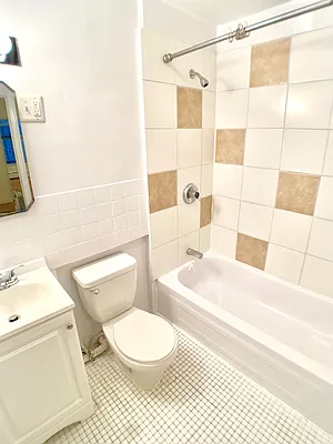 Rented by Bohemia Realty Group | media 10