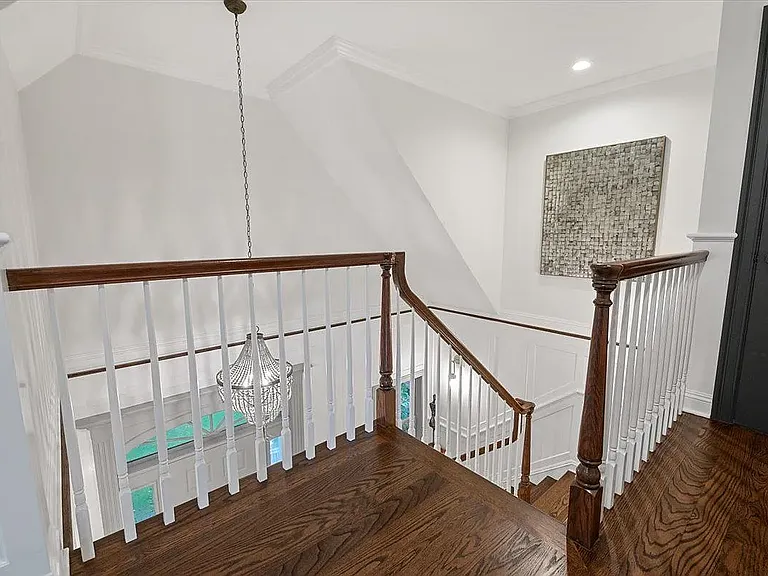 2 Hubbard St — Photo 19