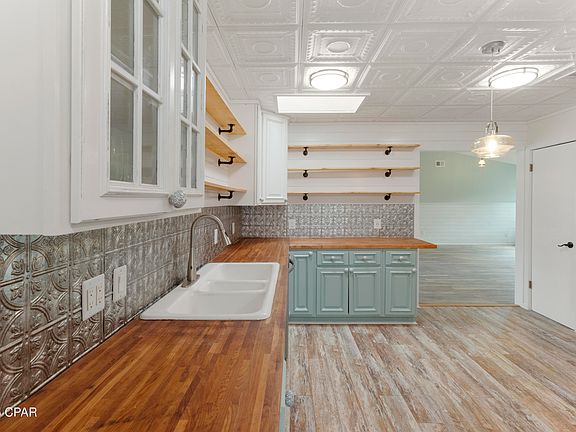 3rd image of 7582 Yellow Bluff Rd