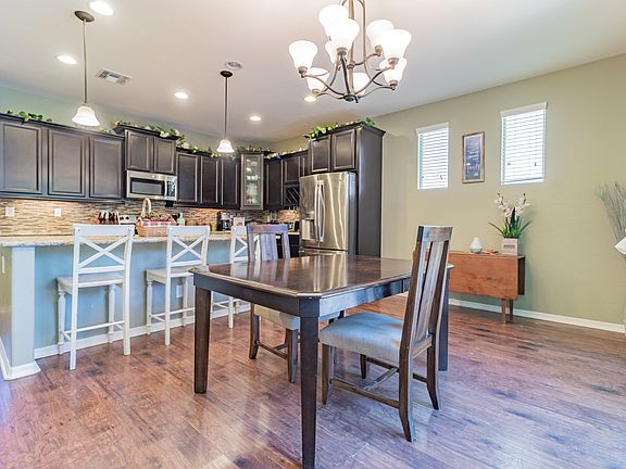 3rd image of 3729 E Leslie Dr