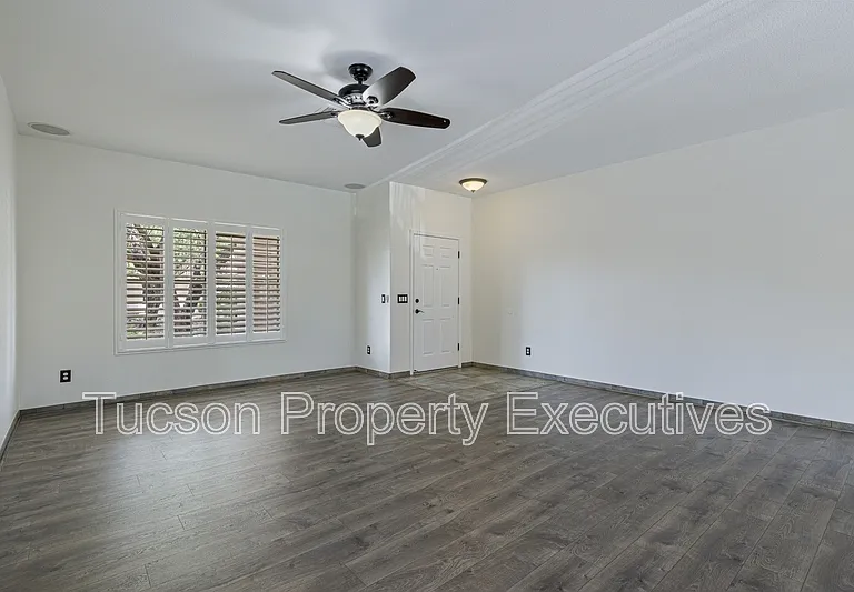 10176 N Nine Iron Dr — Photo 14