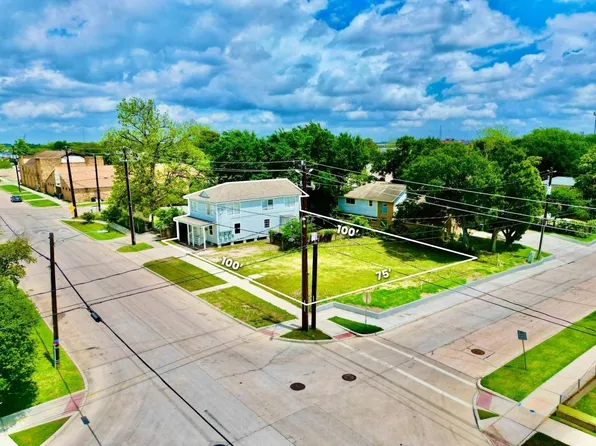 307 S 79th St, Houston, TX 77012