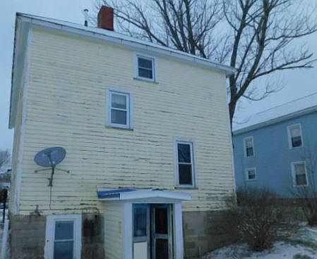 2nd image of 318 E Erie St