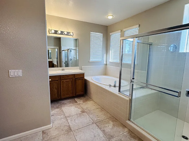 7826 Lahontan Ct — Photo 24