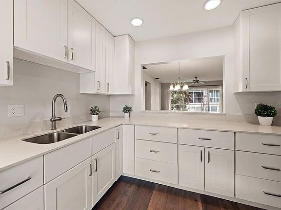 5th image of 1975 W BAY DRIVE #109