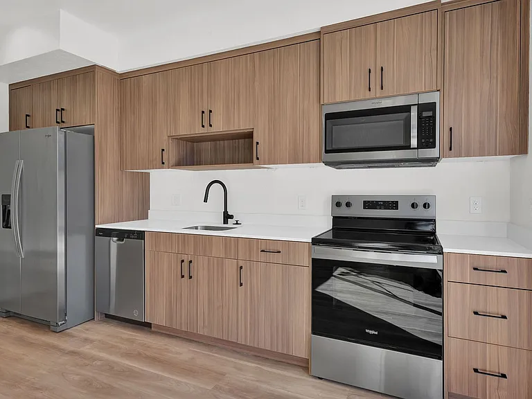 Veazey Park Apartments — Photo 56