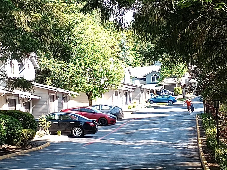 4336 W Lake Sammamish Pkwy SE #D124 — Photo 5