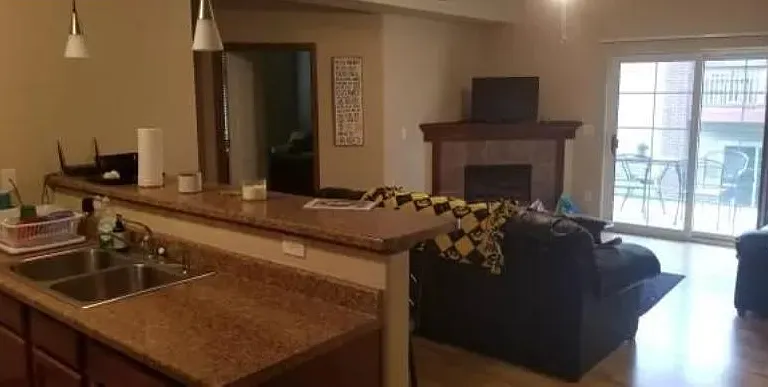 1848 W Benton St #204 — Photo 3