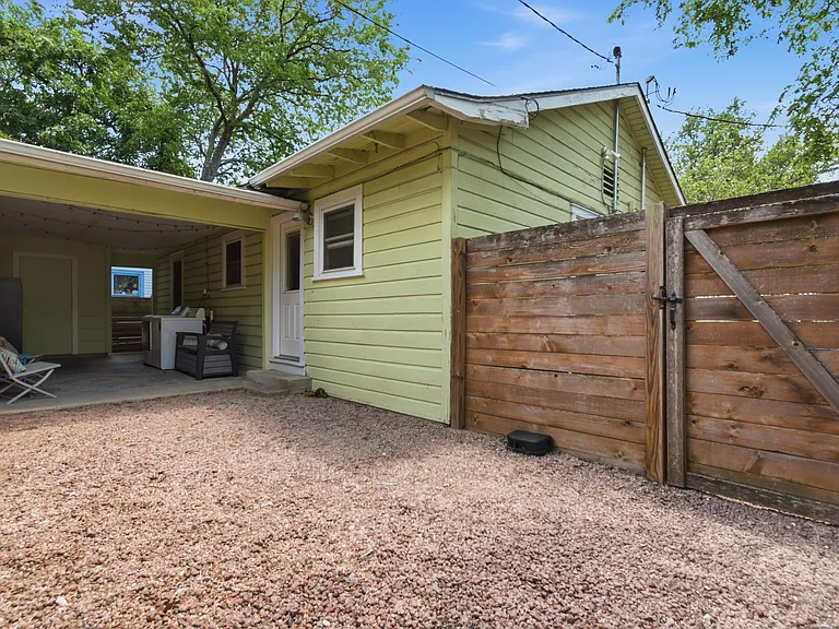 1806 Justin Ln #A — Photo 27