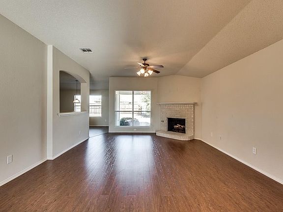 5th image of 437 Roy Rogers Ln