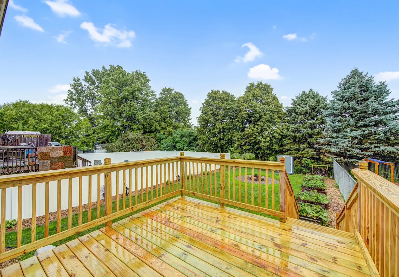360 Cari Park Lane — Photo 1