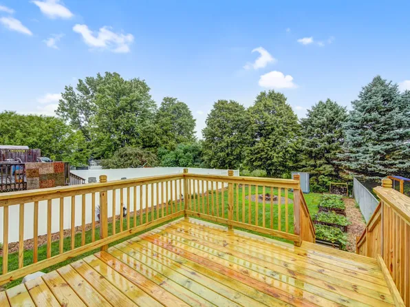 360 Cari Park Ln, Hastings, MN 55033