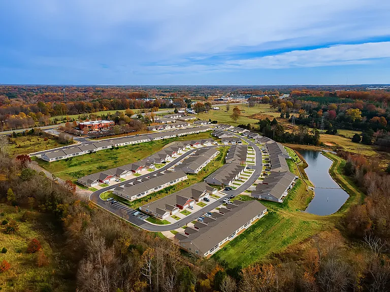 Redwood Kannapolis Parkway — Photo 5