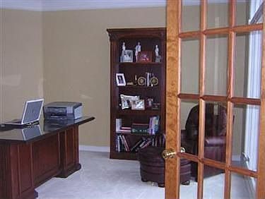 2nd image of 1817 E Haymarket Way
