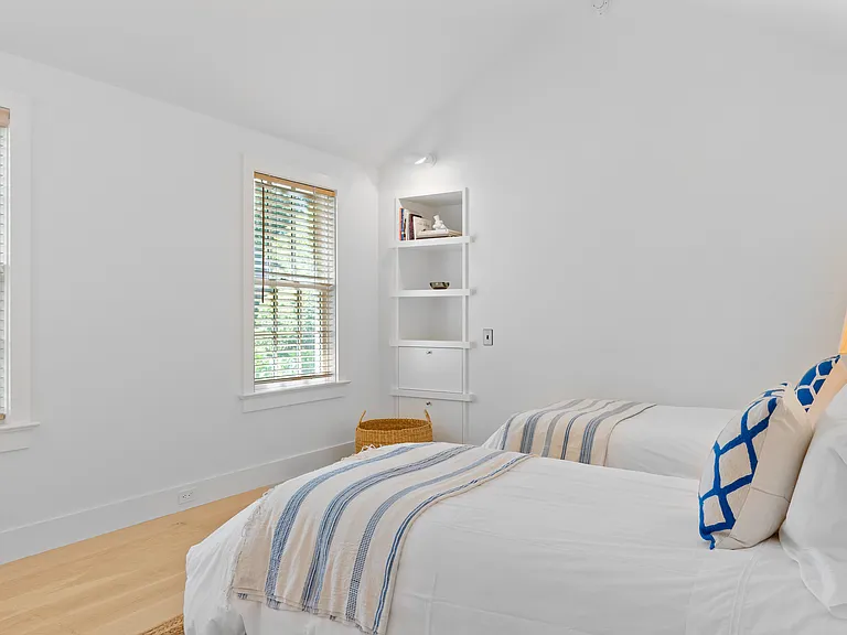 182 Church Ln — Photo 27