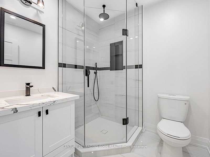Toronto House for rent - 5 Bedrooms — photo 27